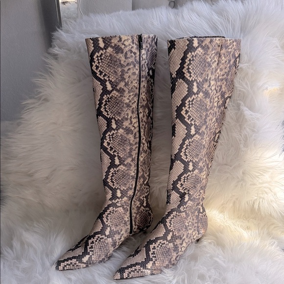 NEW Gianni Bini Boots Gianna Snake Print Leather Knee High Kitten Heel Pointed - Picture 4 of 12